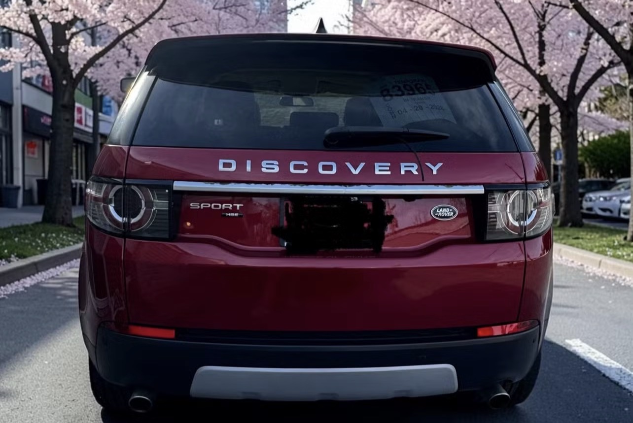 Used 2017 Land Rover Discovery Sport HSE Luxury AWD/4WD image 5