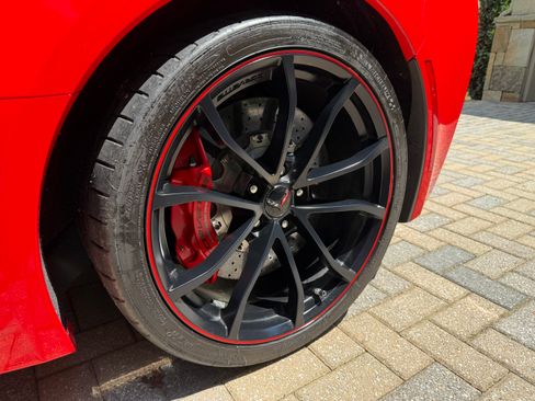 Used 2019 Chevrolet Corvette Grand Sport w/ Z07 Performance Package RWD image 12