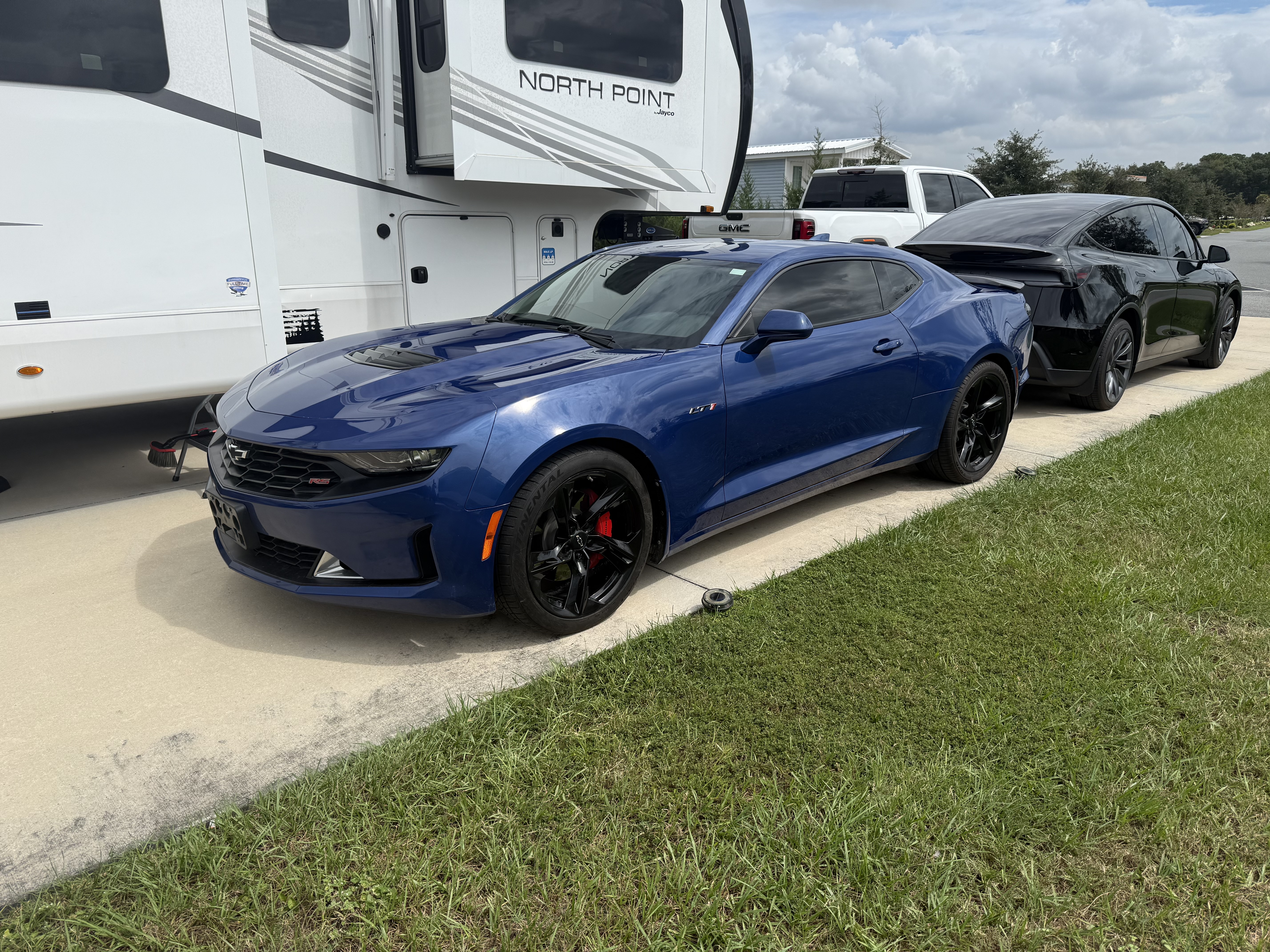 Used 2021 Chevrolet Camaro LT w/ RS Package RWD image 10