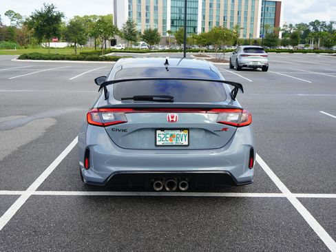 Used 2025 Honda Civic Type R image 9