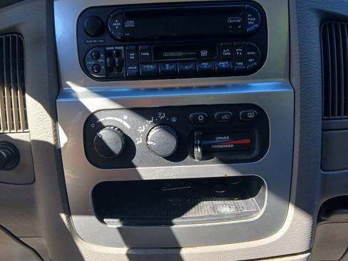 Used 2004 Dodge Ram 1500 Truck SLT w/ Trailer Tow Group image 11