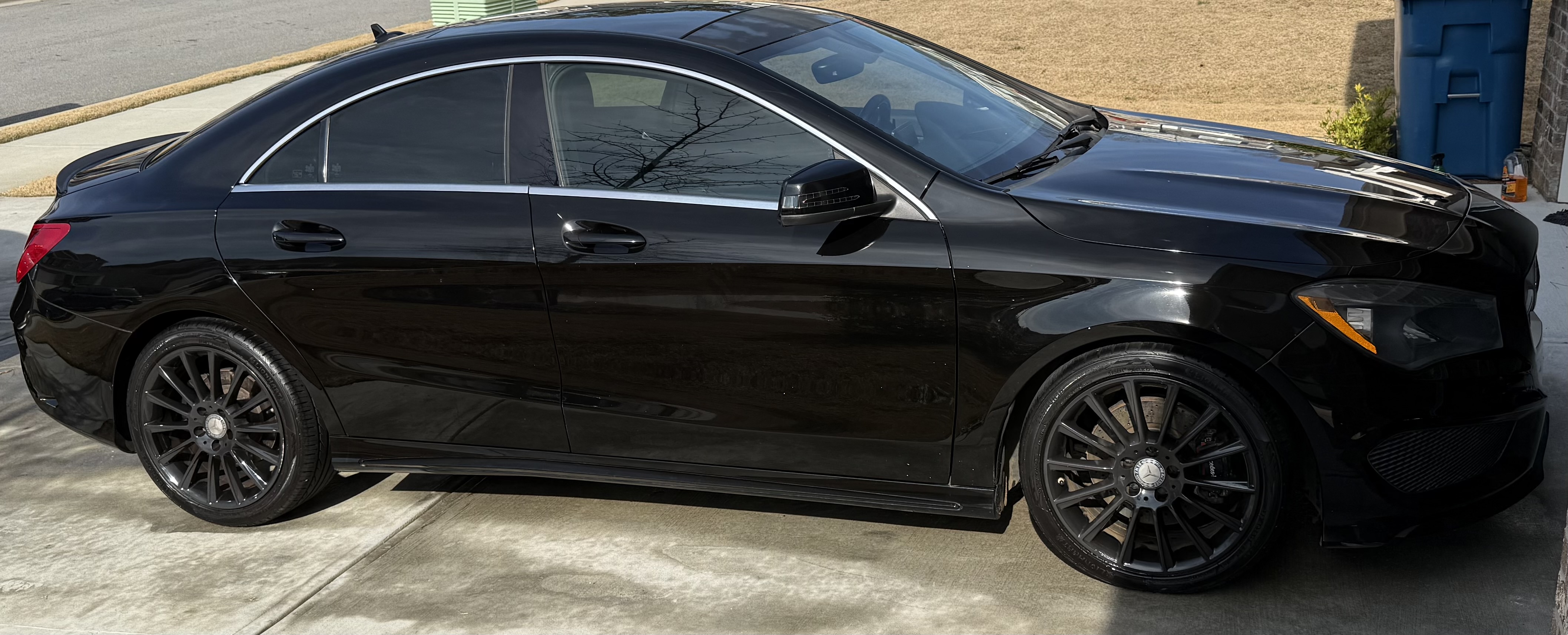 Used 2014 Mercedes-Benz CLA 250 image 2