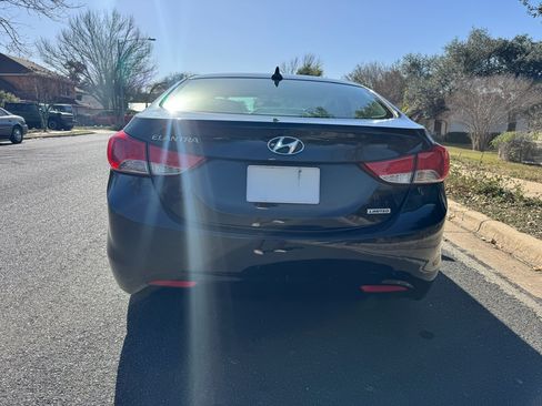Used 2013 Hyundai Elantra Limited image 13