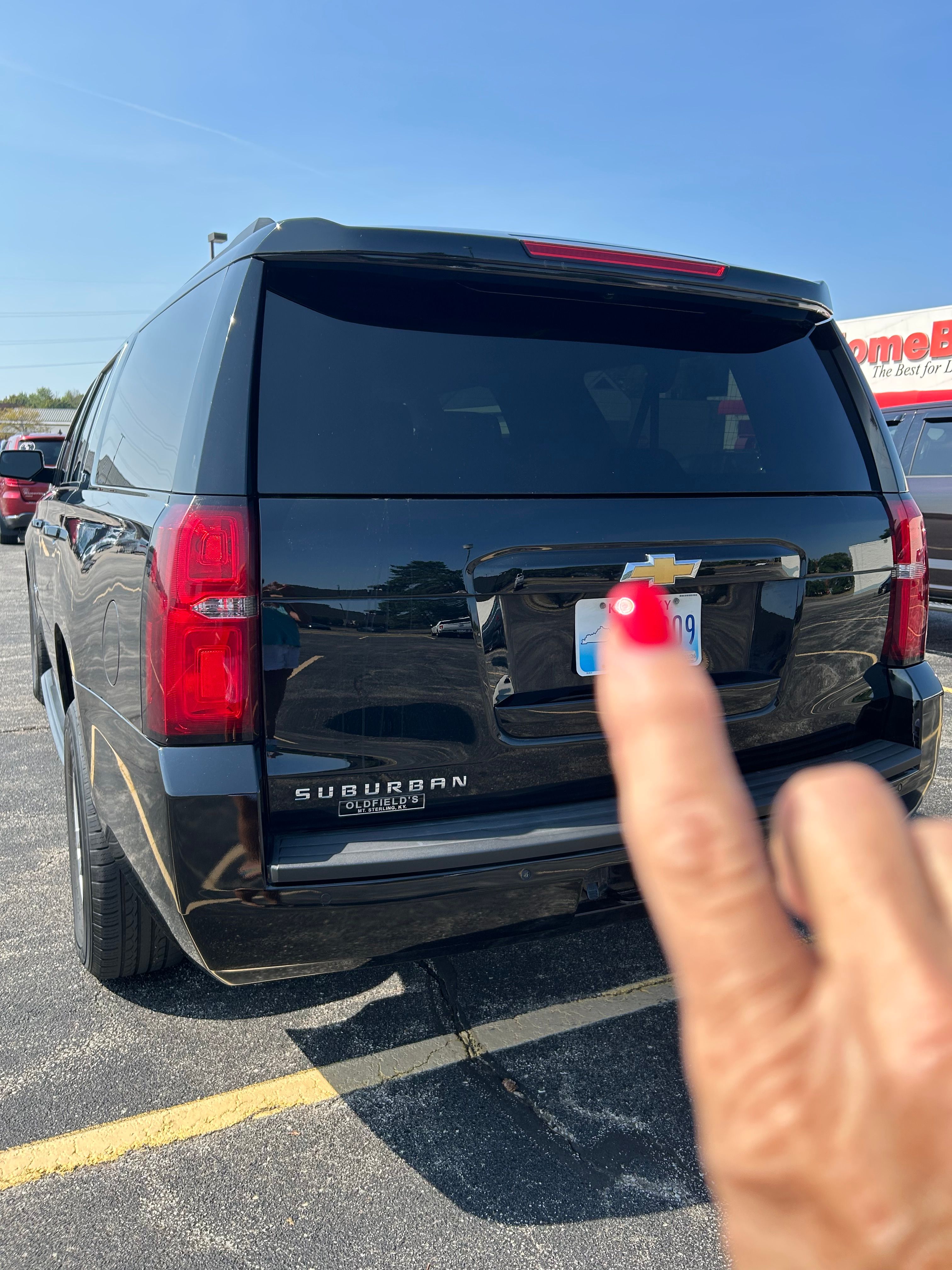Used 2019 Chevrolet Suburban LT AWD/4WD image 15
