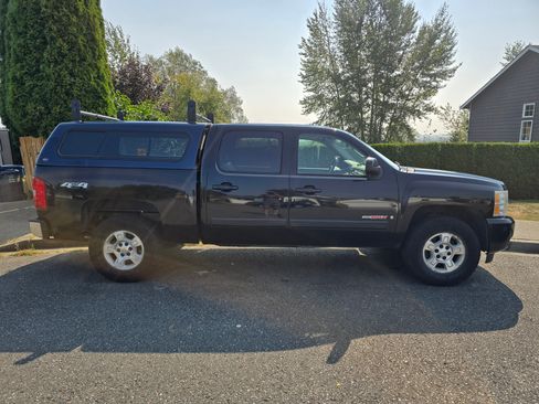 Used 2008 Chevrolet Silverado 1500 LTZ w/ Max Trailering Pack image 9