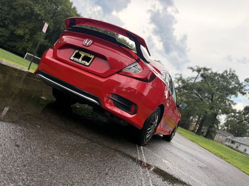 Used 2020 Honda Civic LX image 1