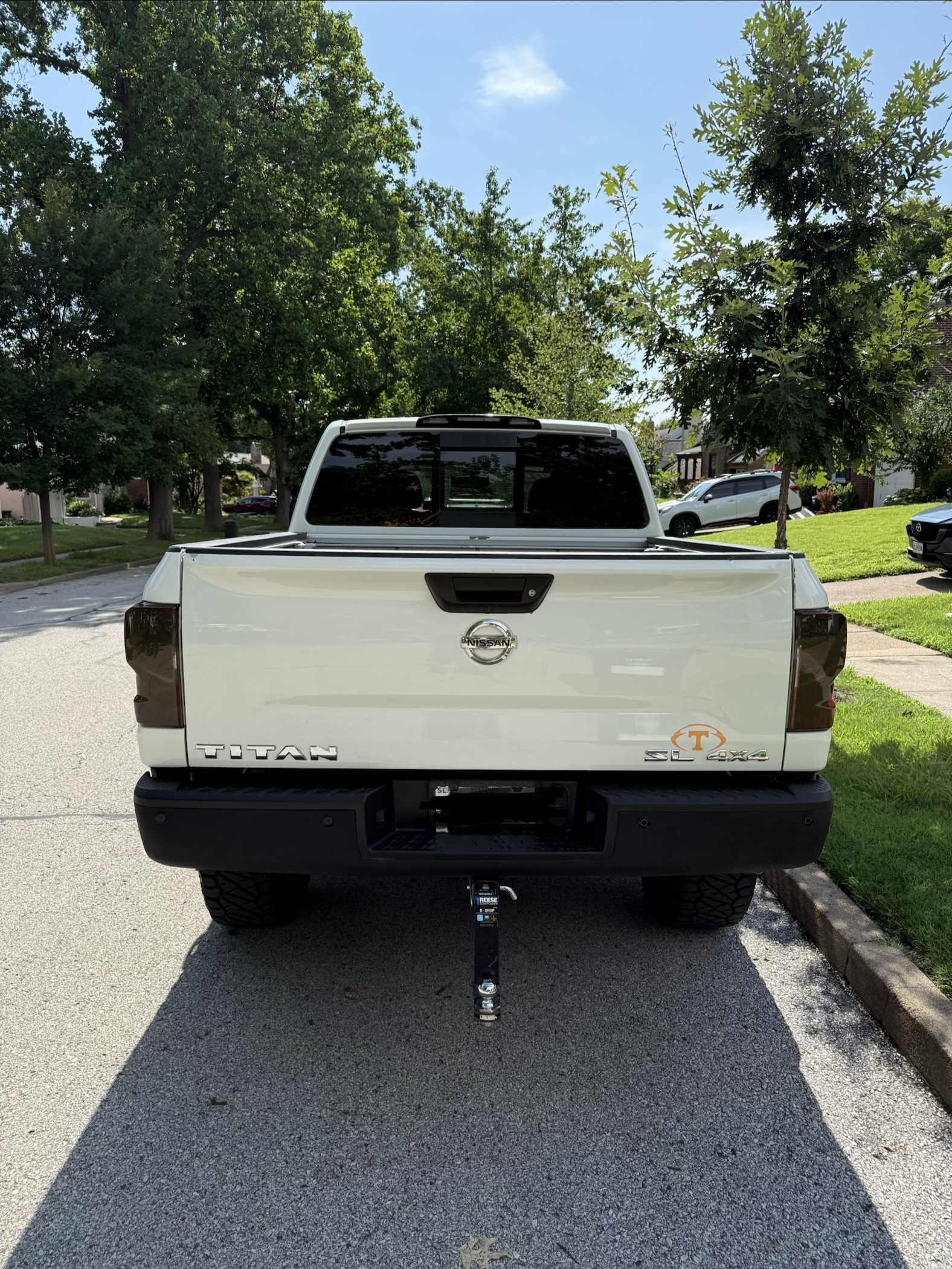 Used 2017 Nissan Titan SL w/ Off-Road Package AWD/4WD image 4