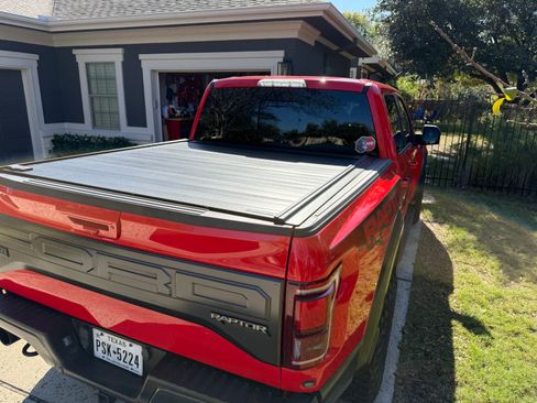 Used 2018 Ford F150 Raptor w/ Equipment Group 802A Luxury image 12