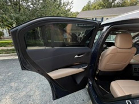 Used 2025 Cadillac XT4 Premium Luxury w/ Technology Package AWD/4WD image 4