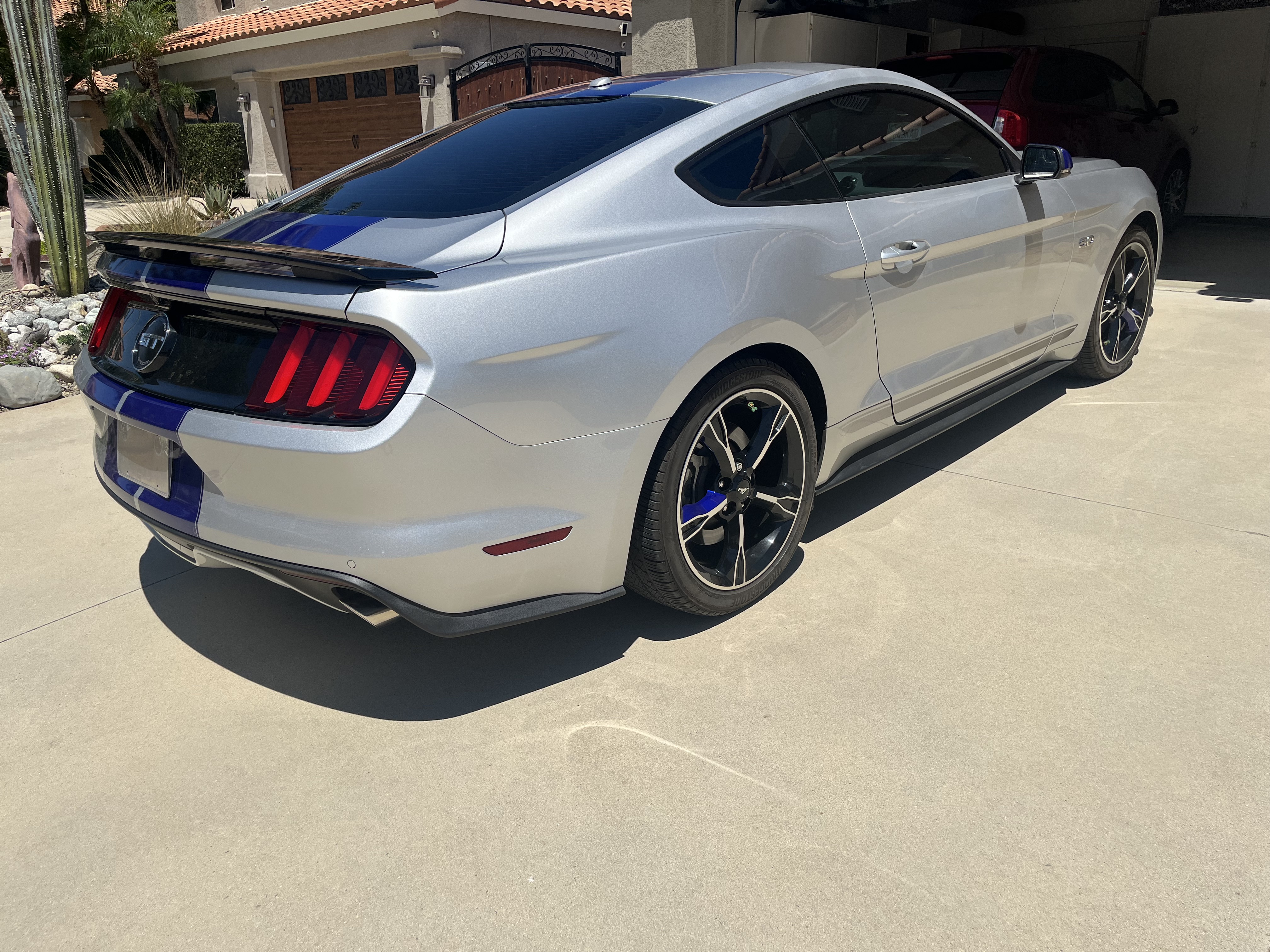 Used 2017 Ford Mustang GT Premium RWD image 13