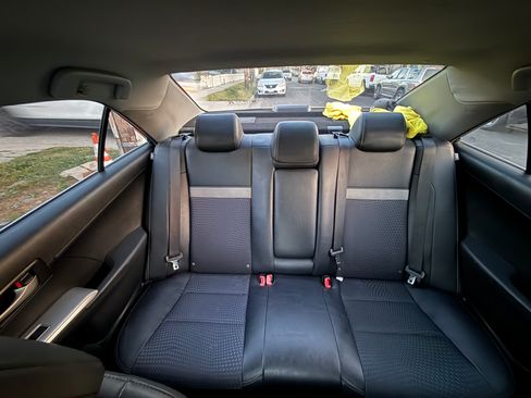 Used 2013 Toyota Camry SE image 1