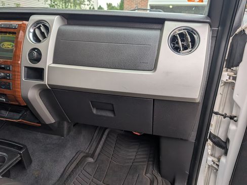 Used 2010 Ford F150 Lariat image 26