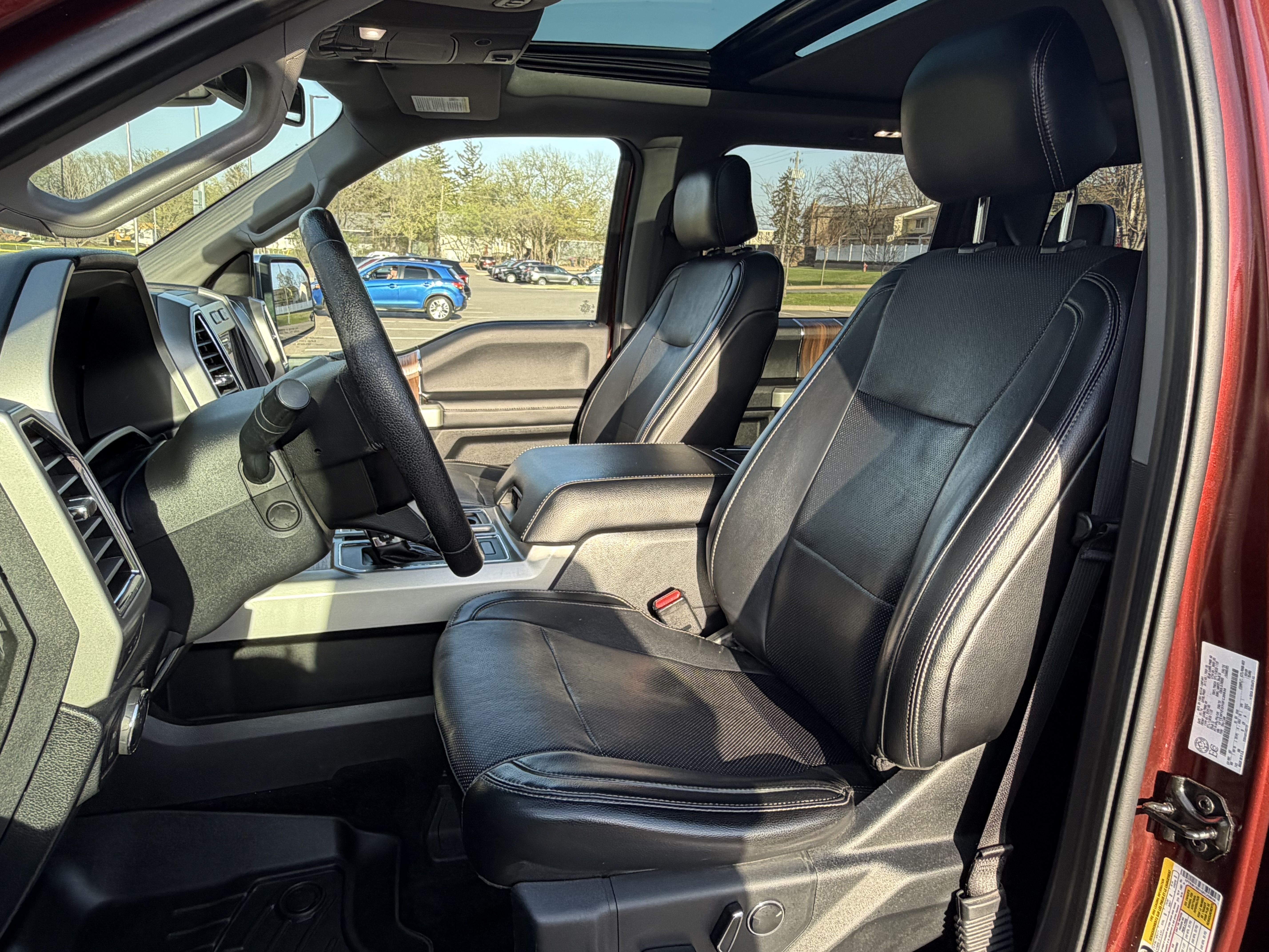 Used 2016 Ford F150 Lariat w/ Equipment Group 502A Luxury AWD/4WD image 15