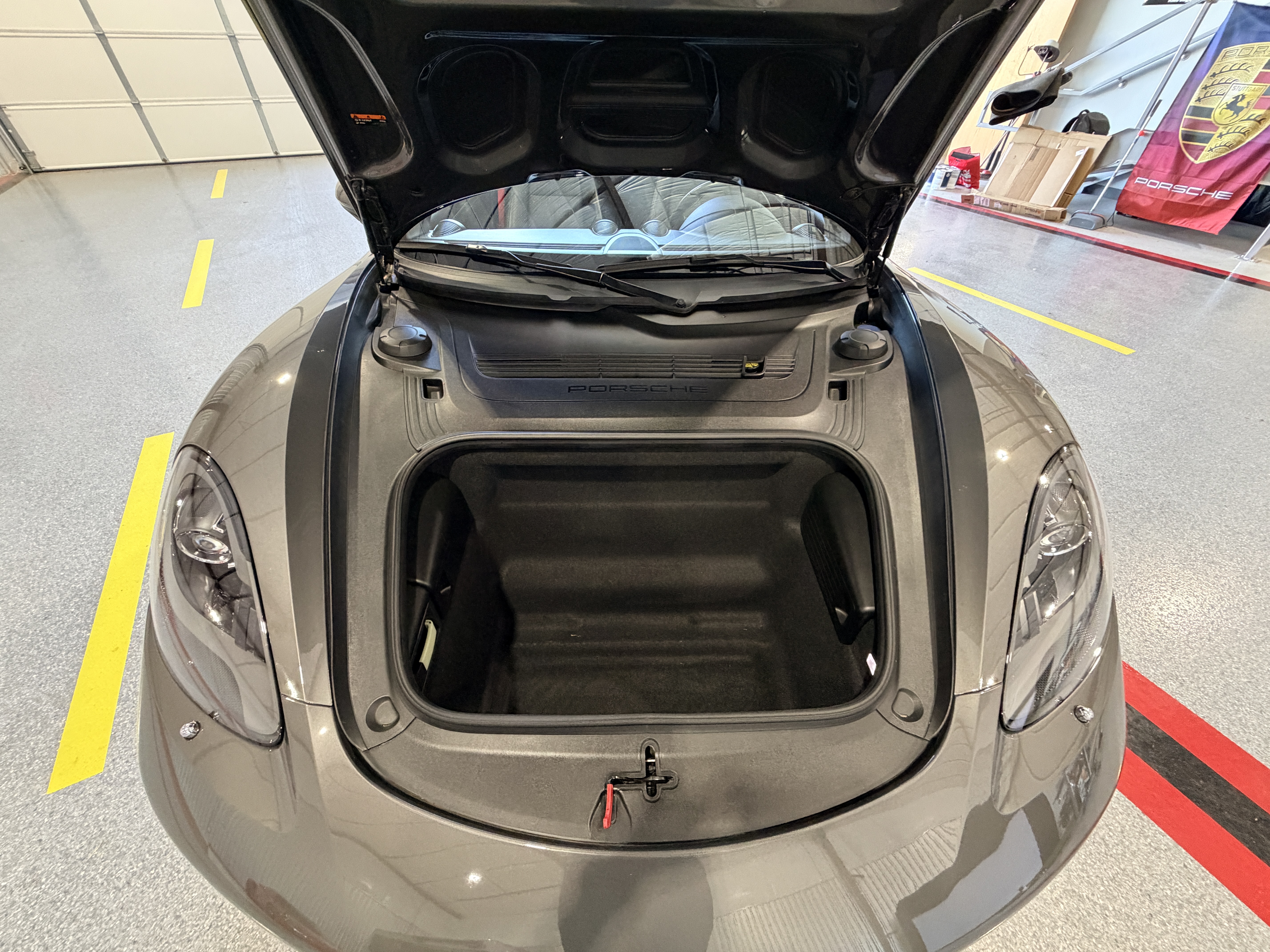 Used 2017 Porsche 718 Boxster RWD image 16