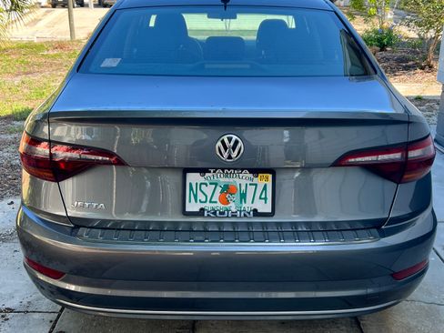 Used 2019 Volkswagen Jetta S w/ Driver Assistance Package FWD image 2
