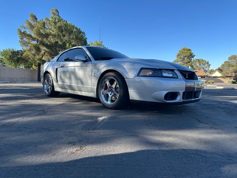 Used 2004 Ford Mustang Cobra RWD image 5