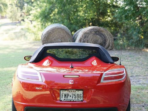 Used 2009 Saturn Sky w/ Premium Trim Package RWD image 5