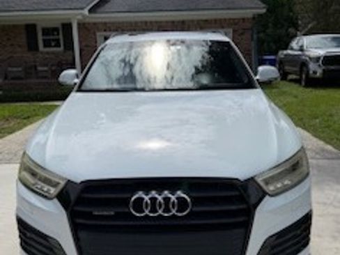 Used 2017 Audi Q3 2.0T Prestige w/ Prestige Package AWD/4WD image 16