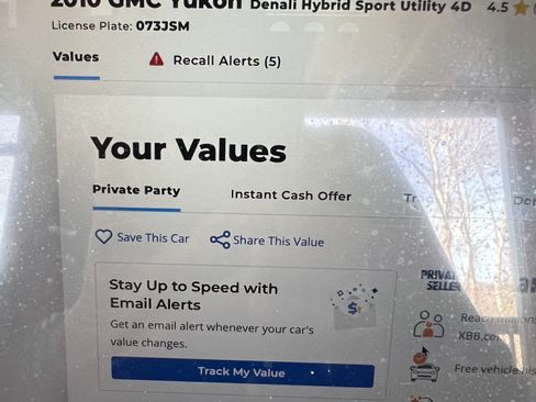 Used 2010 GMC Yukon Denali image 29