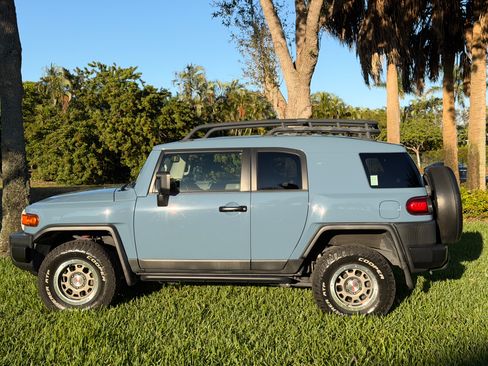 Used 2014 Toyota FJ Cruiser 4WD w/ Trail Teams Ultimate Edition image 11