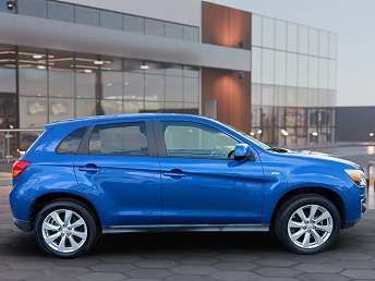 Used 2017 Mitsubishi Outlander Sport ES AWD/4WD image 1