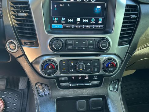 Used 2019 Chevrolet Suburban LT AWD/4WD image 16