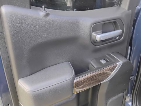 Used 2021 GMC Sierra 1500 Elevation image 17