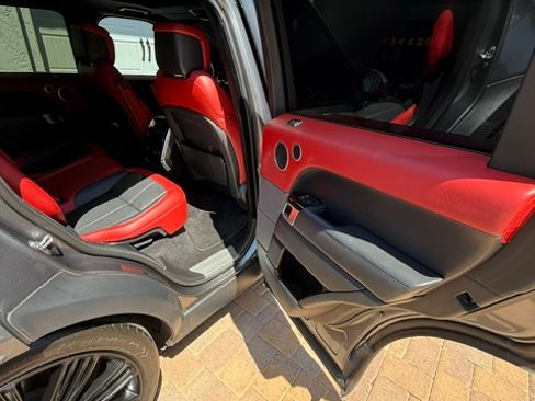Used 2018 Land Rover Range Rover Sport HSE Dynamic AWD/4WD image 12