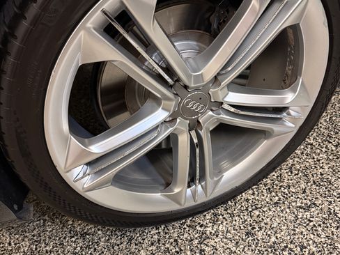Used 2014 Audi S8 AWD/4WD image 6