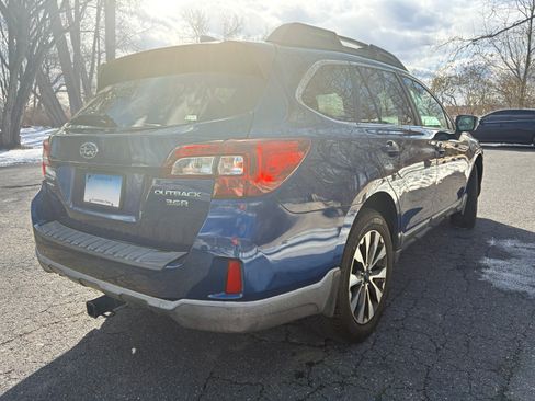 Used 2016 Subaru Outback 3.6R Limited image 11