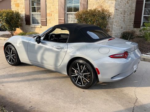 Used 2024 MAZDA MX-5 Miata Grand Touring w/ Weather Package image 18