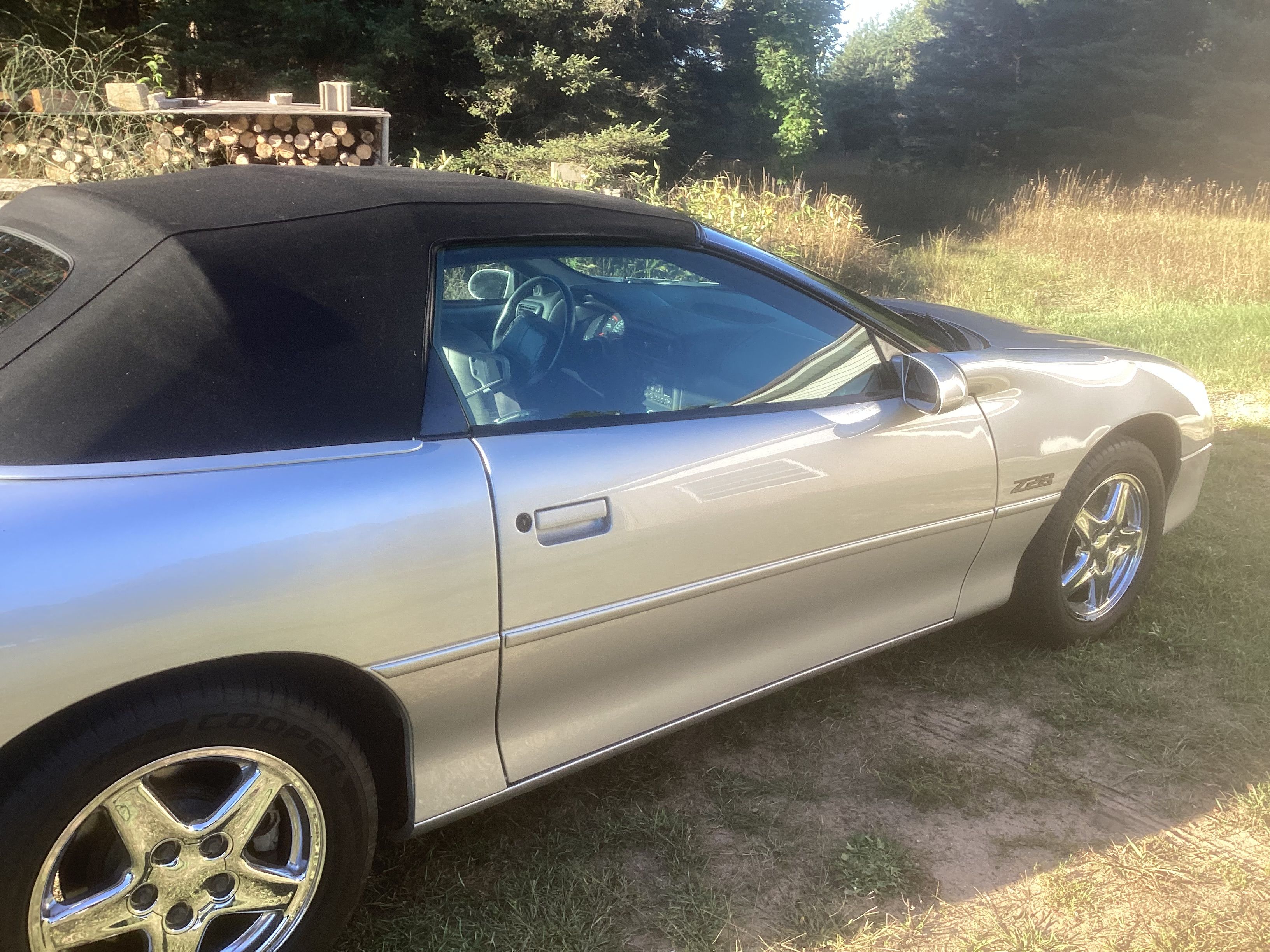 Used 1998 Chevrolet Camaro Z28 RWD image 1