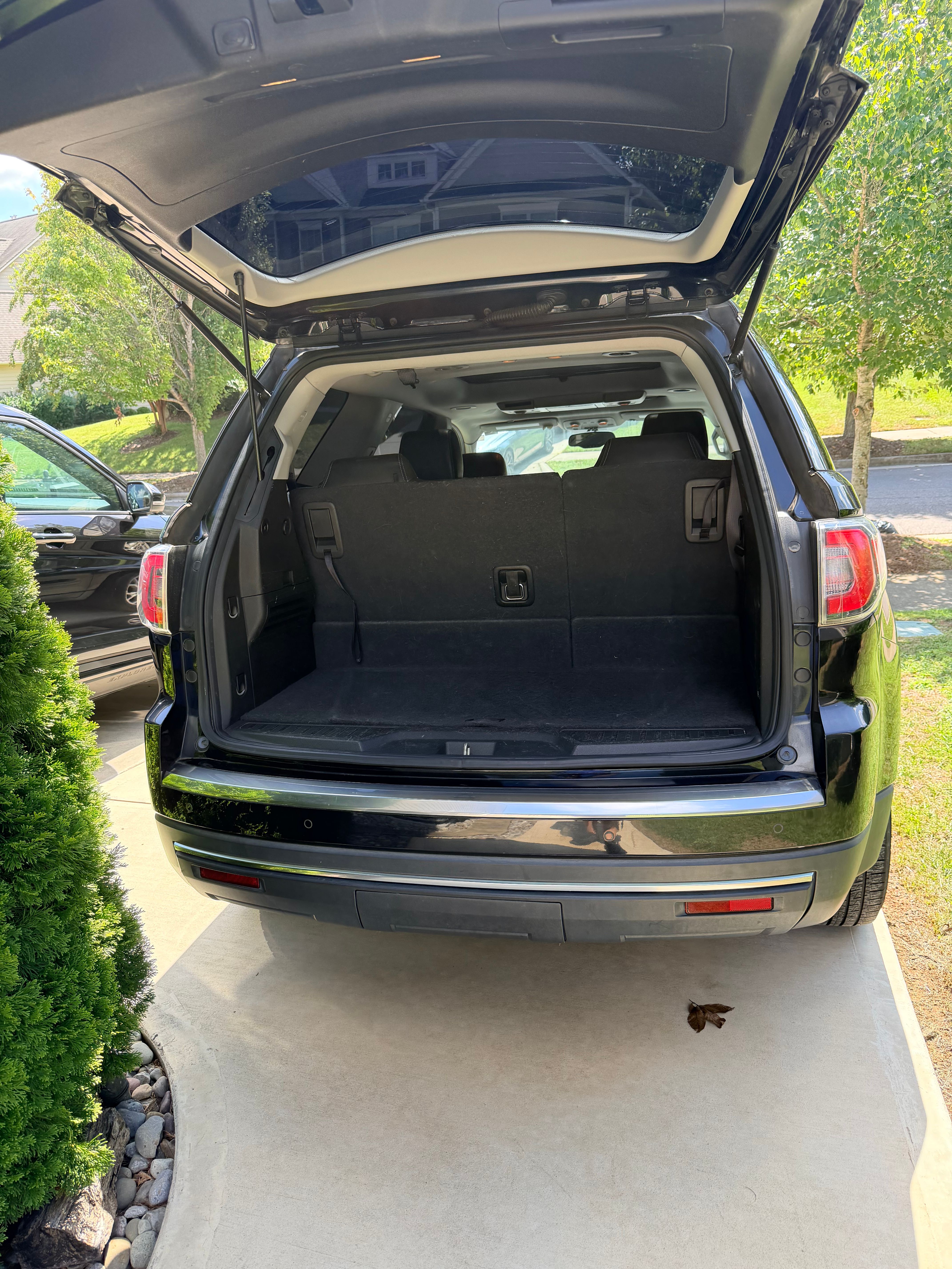 Used 2015 GMC Acadia SLT FWD image 9