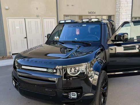 Used 2022 Land Rover Defender 110 X-Dynamic HSE image 2