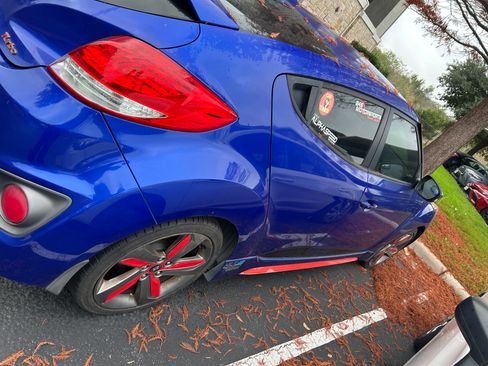 Used 2013 Hyundai Veloster Turbo image 9