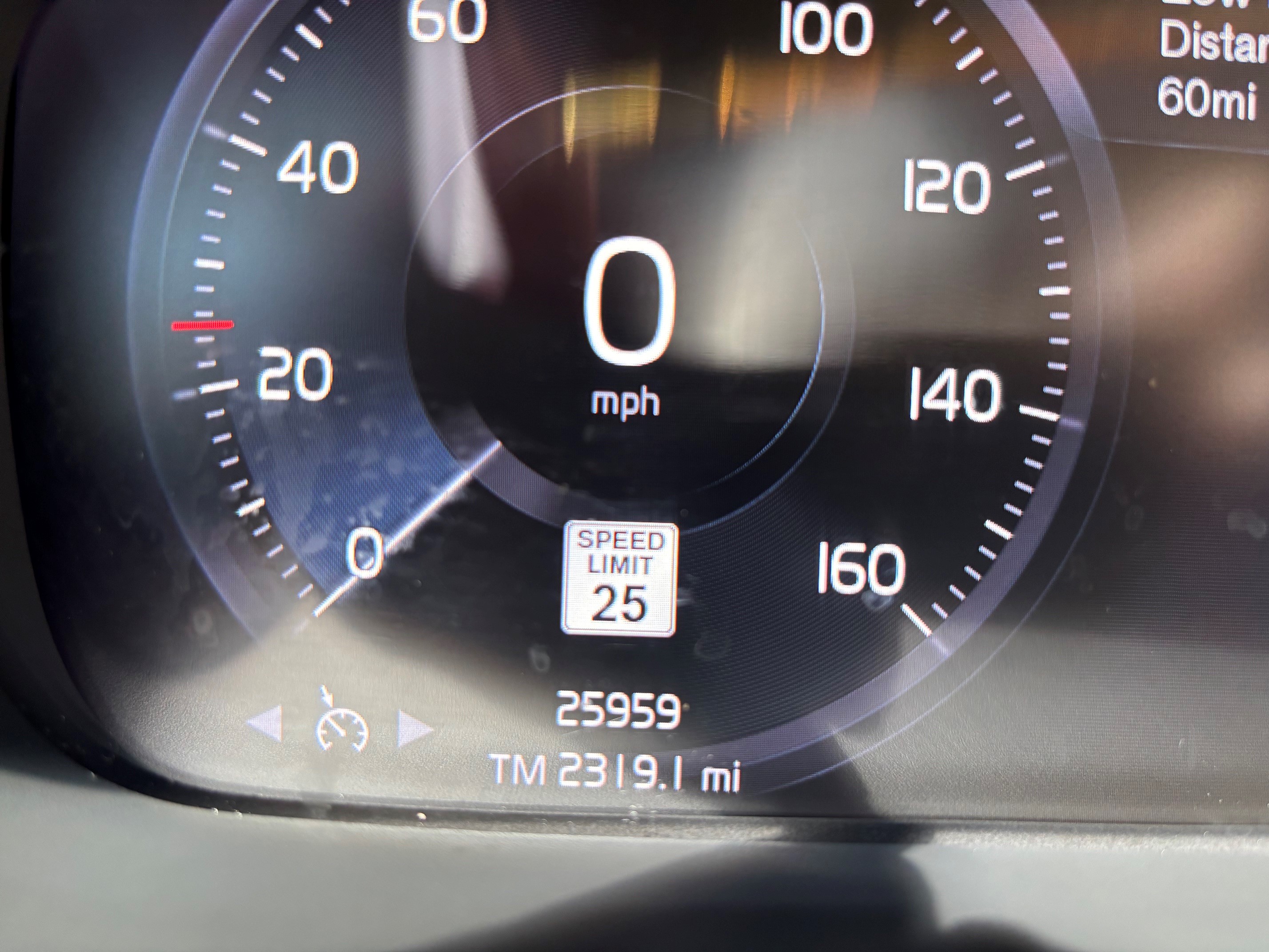 Used 2021 Volvo XC40 T5 R-Design w/ Climate Package AWD/4WD image 10
