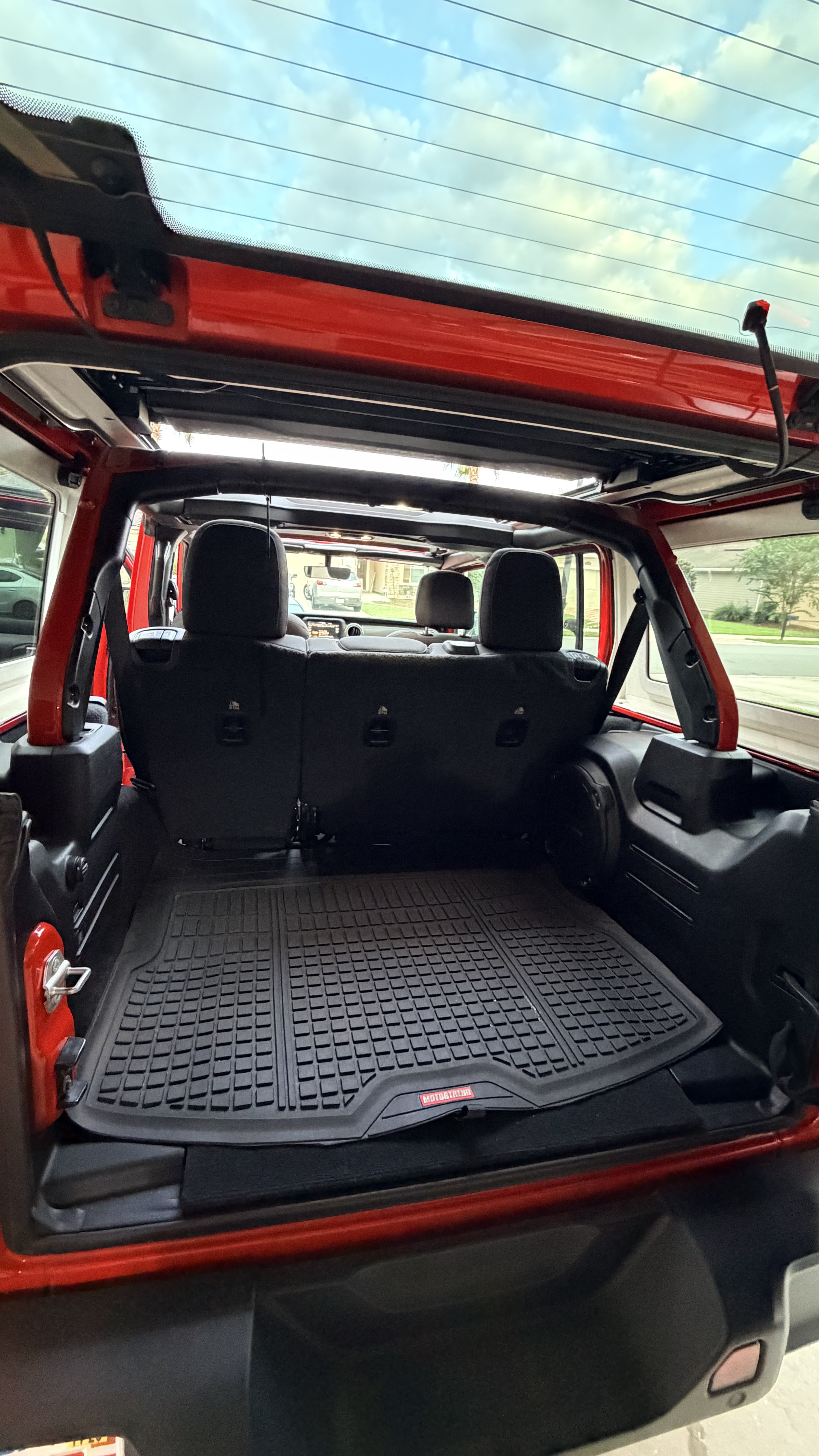 Used 2021 Jeep Wrangler Unlimited Sahara AWD/4WD image 21