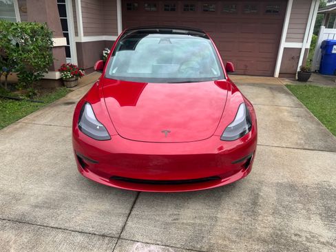 Used 2022 Tesla Model 3 Performance image 2