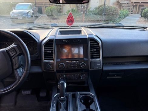 Used 2019 Ford F150 XLT w/ Equipment Group 302A Luxury image 12