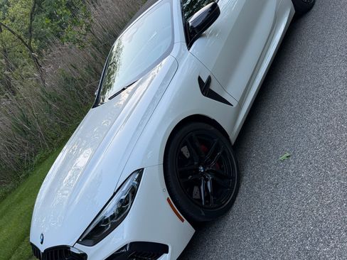 Used 2022 BMW M8 Competition AWD/4WD image 2