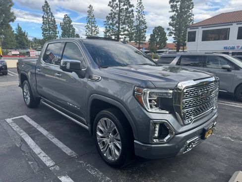 Used 2022 GMC Sierra 1500 Denali w/ Denali Reserve Package image 2