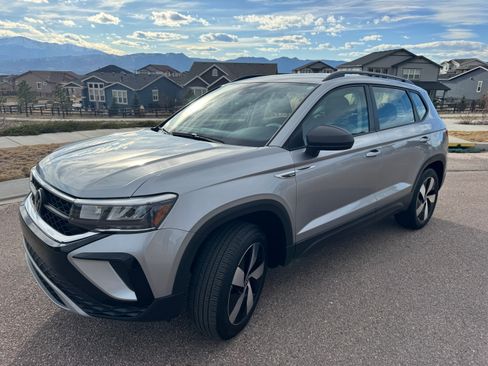 Used 2024 Volkswagen Taos S image 2