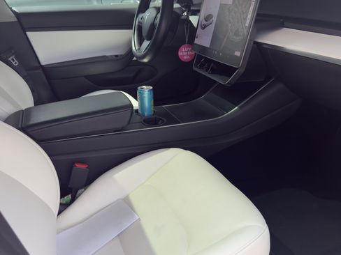 Used 2020 Tesla Model 3 Long Range image 4