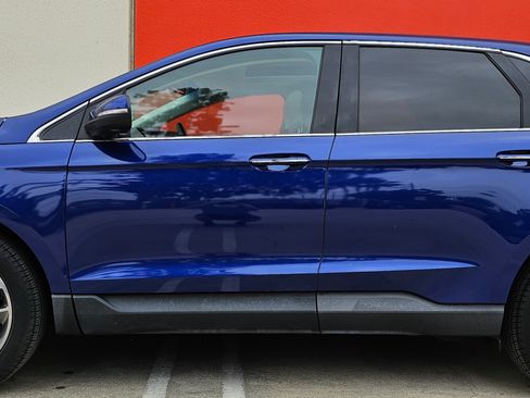 Used 2015 Ford Edge Titanium w/ Equipment Group 302A FWD image 4