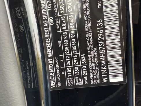 Used 2025 Mercedes-Benz GLC 300 4MATIC image 10