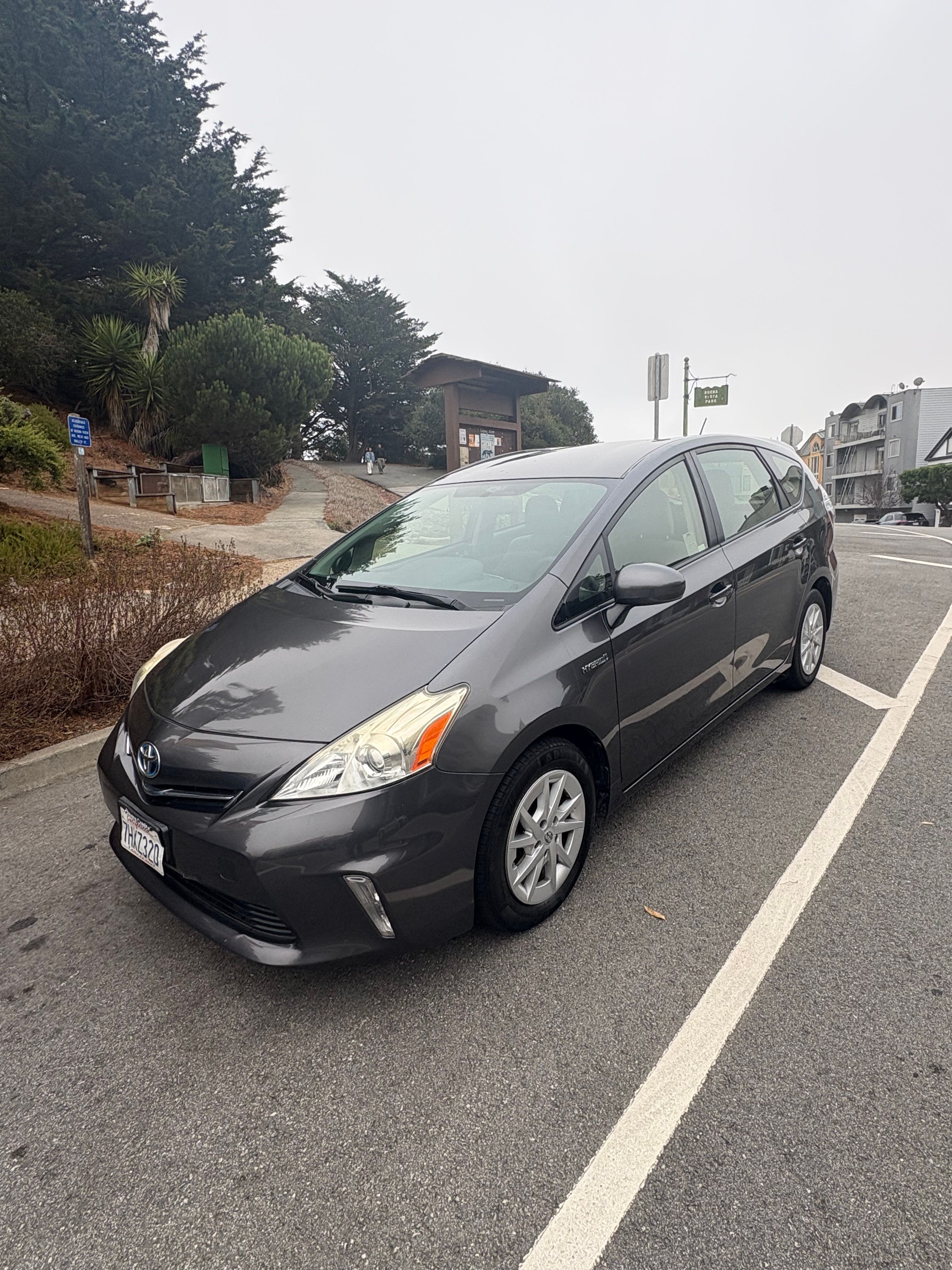 Used 2014 Toyota Prius V Three FWD image 8
