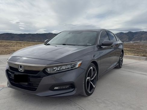 Used 2018 Honda Accord Sport image 2