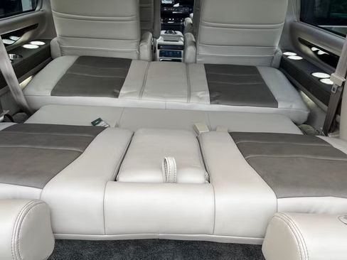 Used 2022 Chevrolet Express 2500 Extended w/ Enhanced Convenience Package image 9