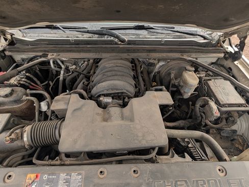 Used 2015 Chevrolet Suburban LTZ image 19