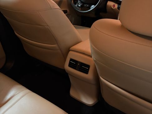 Used 2017 Honda Accord Touring image 11